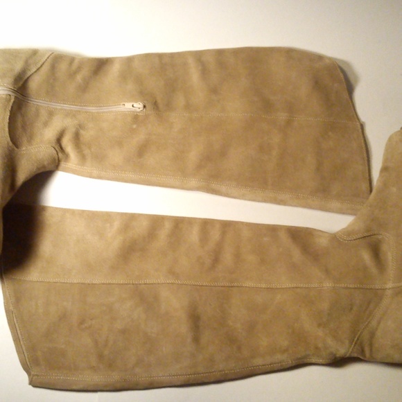 Ladies Knee high Boots *MAKE AN OFFER* - Picture 3 of 7